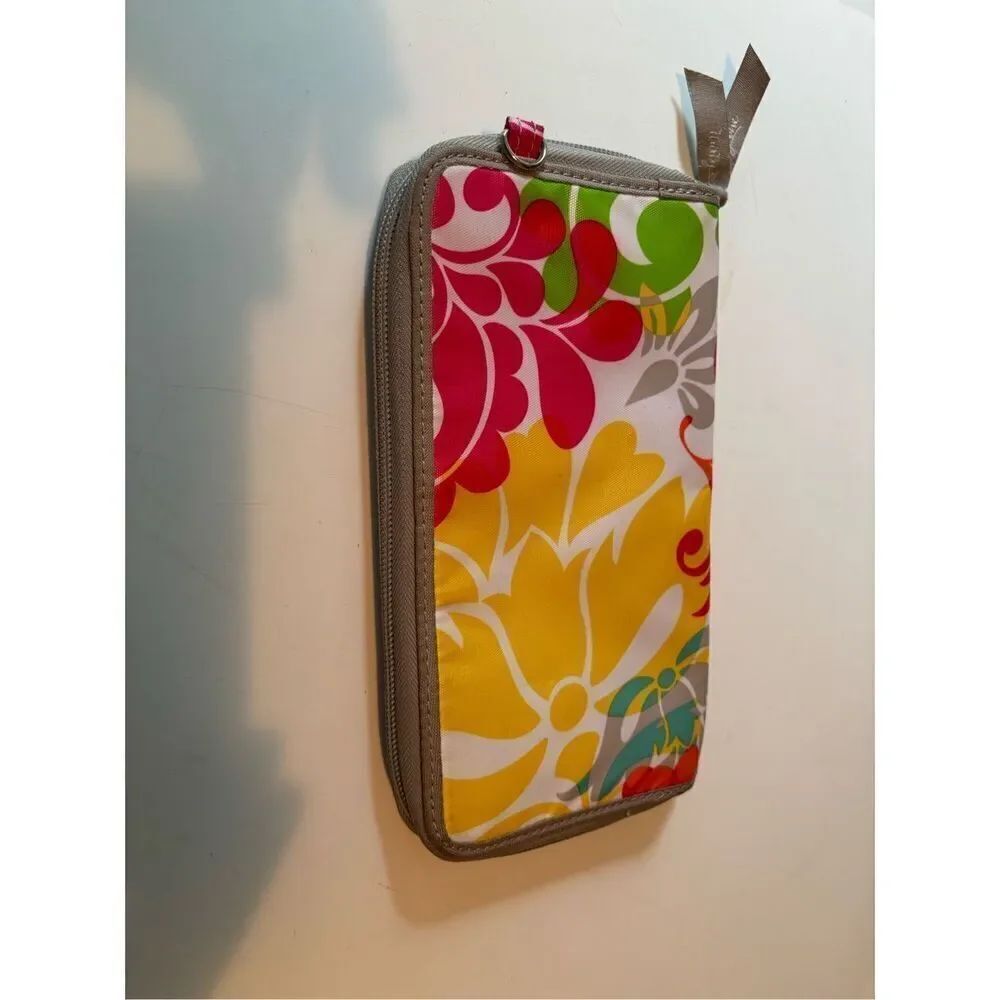Thirty One Wallet